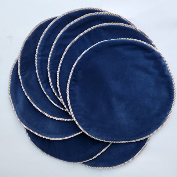 Lot of 8 double sided luxury satin place mats